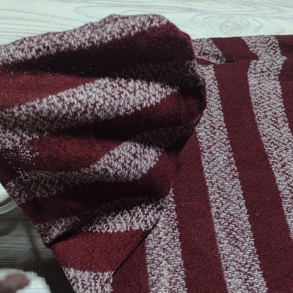 Open Front Hoodie/Sweater - Picture 8 of 14